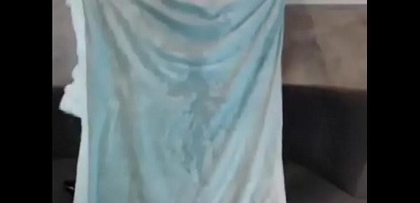  girl squirts all over towel